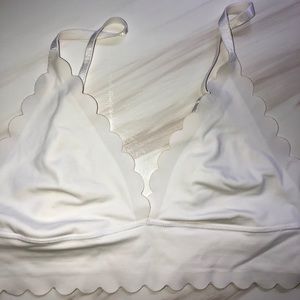 White scallop trim bralette